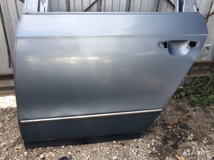 Задняя левая дверь Volkswagen Passat B6 универсал
