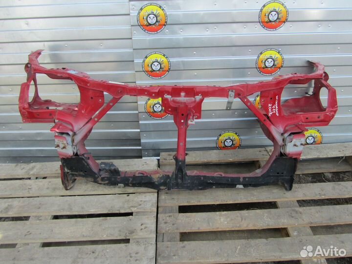 Панель передняя (телевизор) Nissan Wingroad veny11