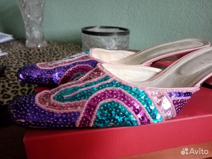 Шлепанцы женские