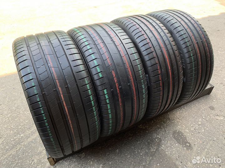 Pirelli P Zero PZ4 275/30 R20 и 245/35 R20