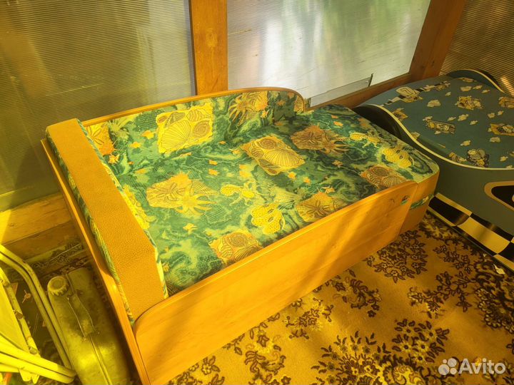 Детская кровать машина с матрасом