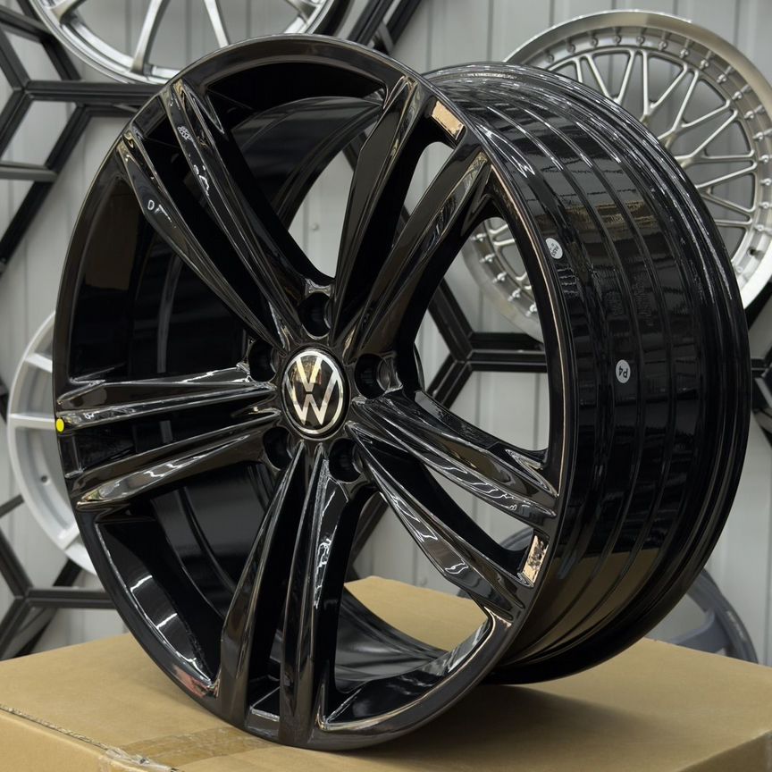 Литые диски Powcan 8×R18 5×112