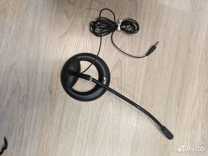 Микрофон Genius