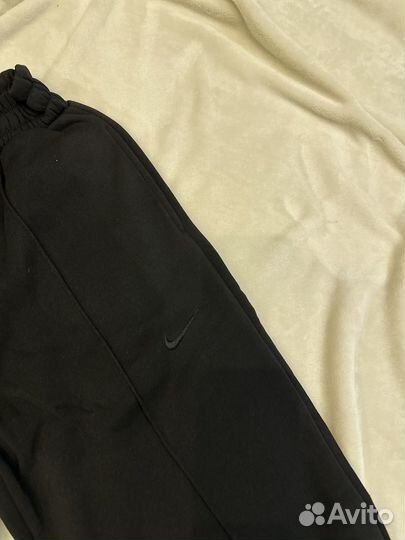 Женский спортивный костюм nike