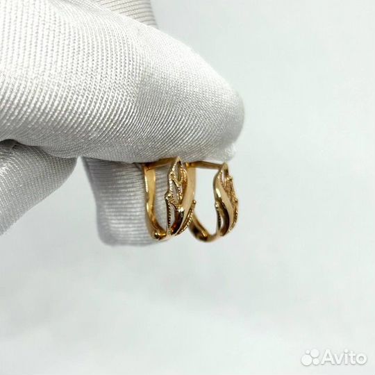 Золотые серьги