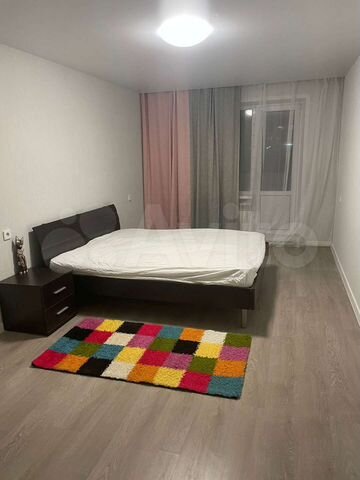 2-к. квартира, 65 м², 1/9 эт.