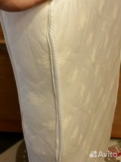 Детская кровать с матрасом