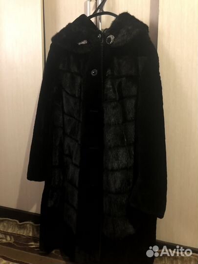 Шуба мутоновая с норковыми вставками,размер 58-60