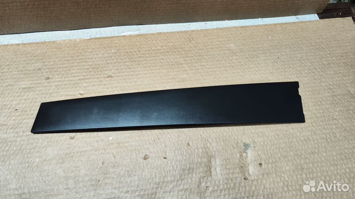 Накладка правой передней двери Toyota Prado 150