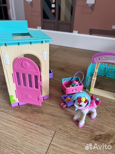 Shopkins веселая конюшня