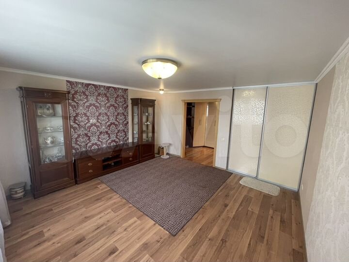 3-к. квартира, 80,9 м², 6/10 эт.