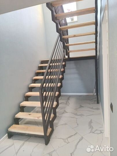 Лестница из металла