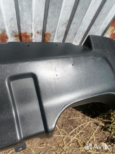Mitsubishi Оutlandеr XL накладка заднего бампера