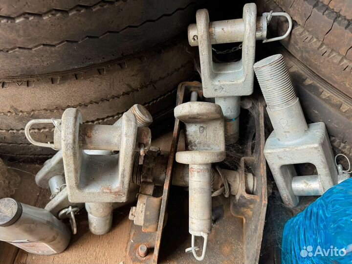 Колеса, домкрат, тент в комплекте