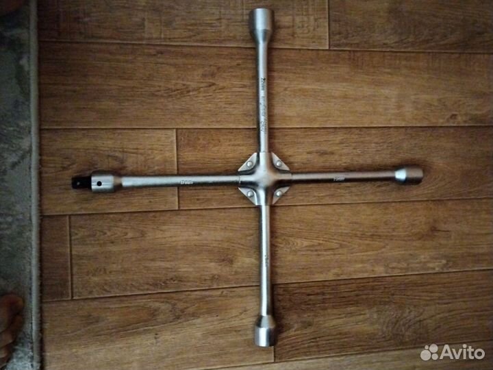 Ключ болонный крестовый ombra