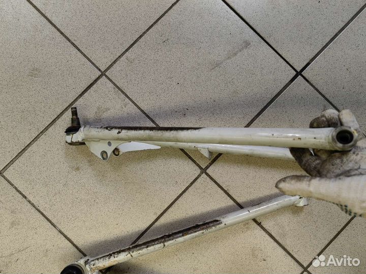 Рычаг нижний правый BRP ski-doo Summit