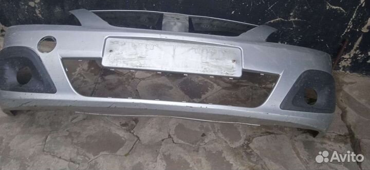 Бампер на LADA largus
