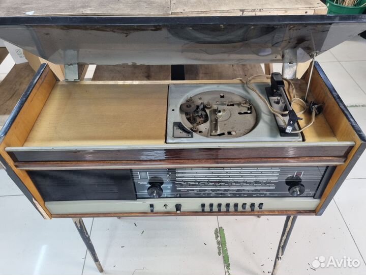 Радиола Урал 110, Урал 111,vef radio