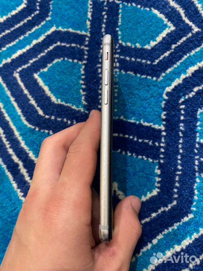 Телефон iPhone 6