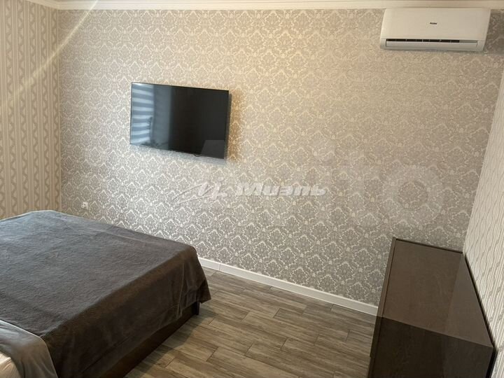 Дом 175 м² на участке 6 сот.