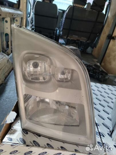 Фара левая и правая Ford tranzit 06-13