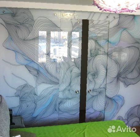 Стол со стеклом с фотопечатью