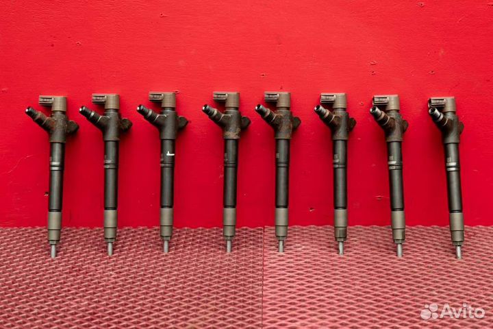 Форсунка топливная Toyota Land Cruiser 200 1VD