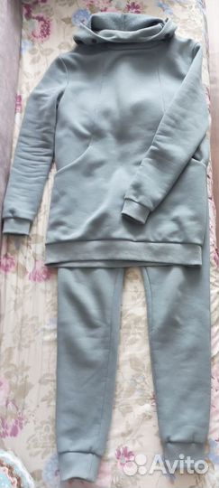 Спортивные костюмы женские