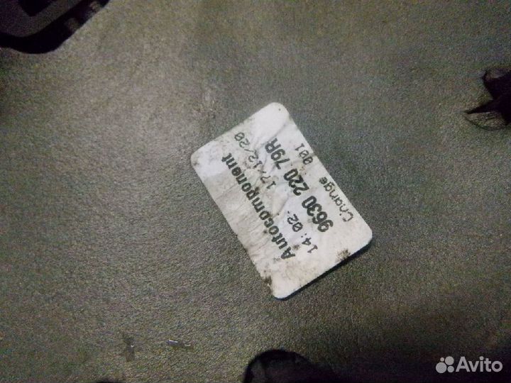 1230478 renault sandero корпус зеркала левого 2020