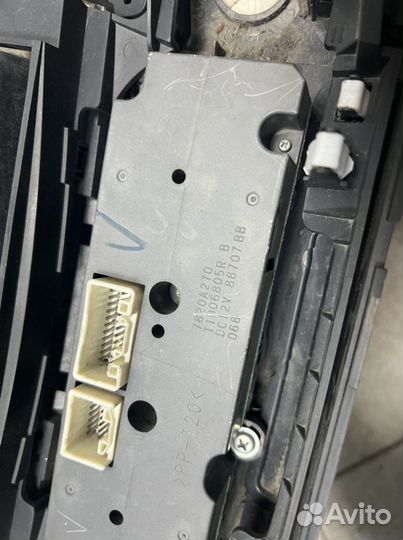 Блок управленич климатом Pajero Sport 2 08-15