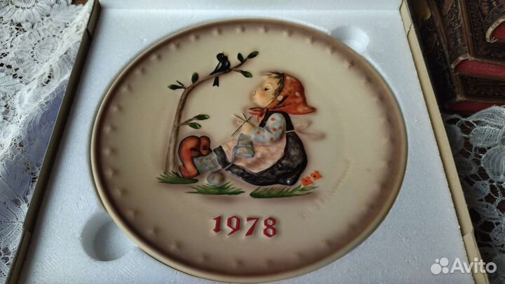 Настенная тарелка фарфор Германия Goebel 1978