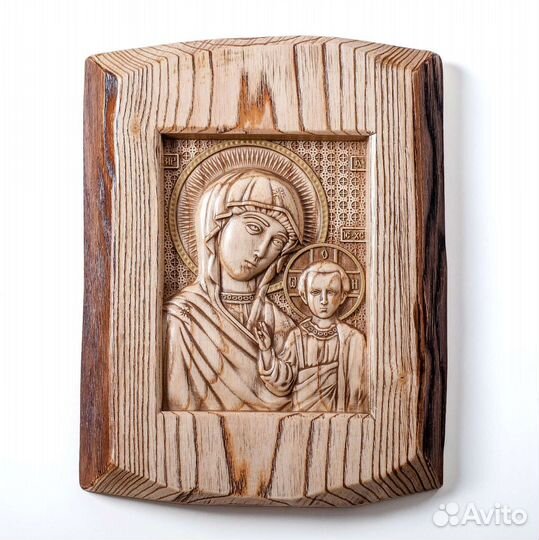 Казанская икона Божьей Матери. Резная икона