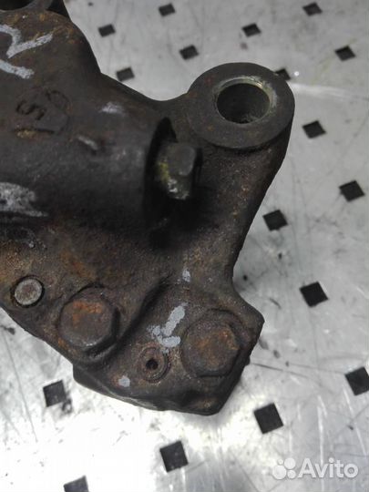 Суппорт задний правый Opel Omega