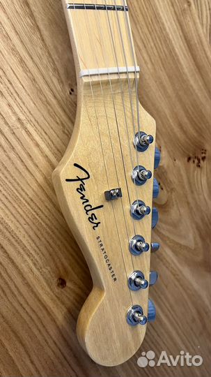 Гитара Fender stratocaster- новая