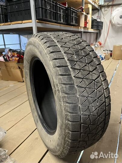 Bridgestone Blizzak DM-V2 260/65 R18 110R