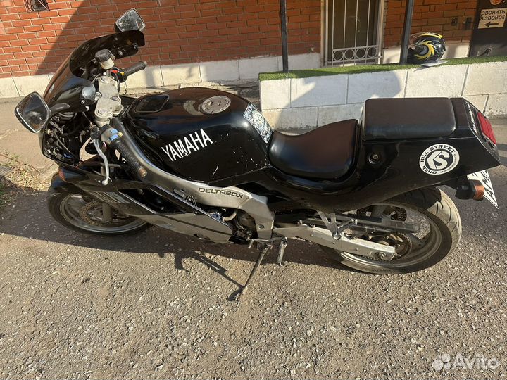 Yamaha FZR 250