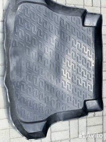 Коврик в багажник