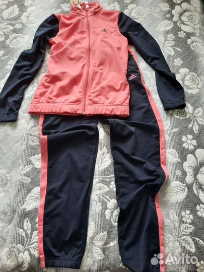 Новый спортивный костюм Adidas