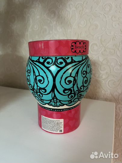 Жестяная банка Benefit
