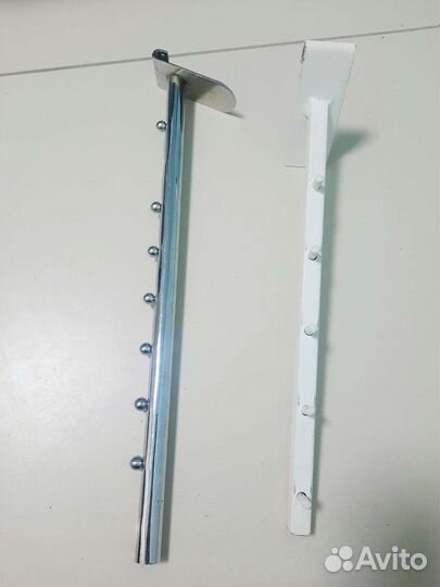 Вешалка настенная металлическая