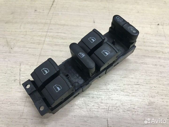 Блок управления стеклоподьемниками passat b5+