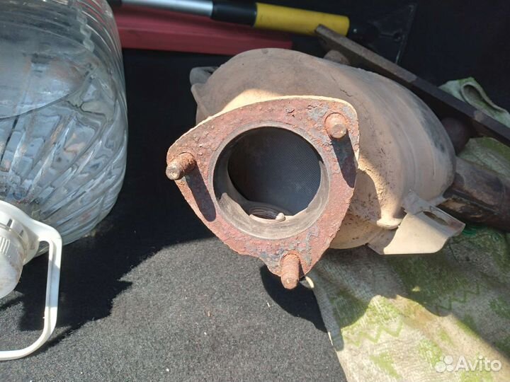 Продать катализатор от датсуна