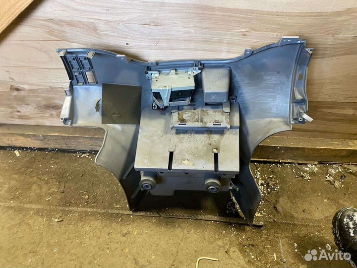 Центральная консоль на Хайс Региус (Тоуринг Хайс)