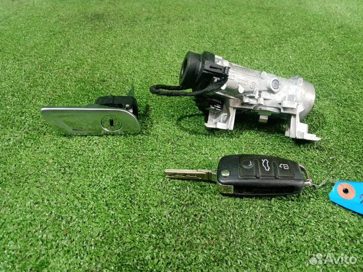 Замок зажигания Audi Tt 8J BWA (2.0T) 2007