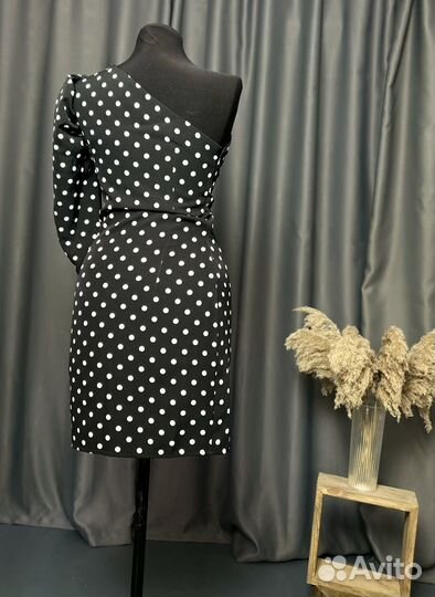 Платье мини на одно плечо р-р 42