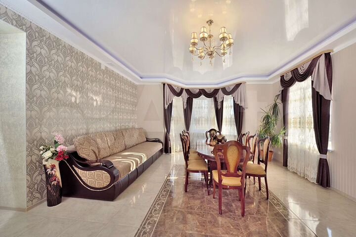 Дом 200 м² на участке 8 сот.