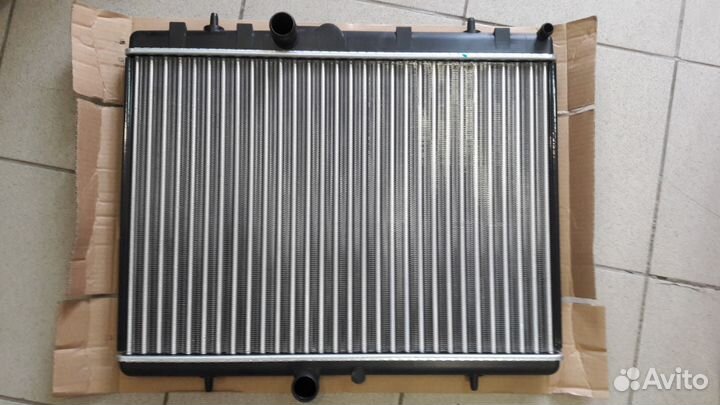Радиатор Citroen Berlingo C4 C5 Peugeot 308 407