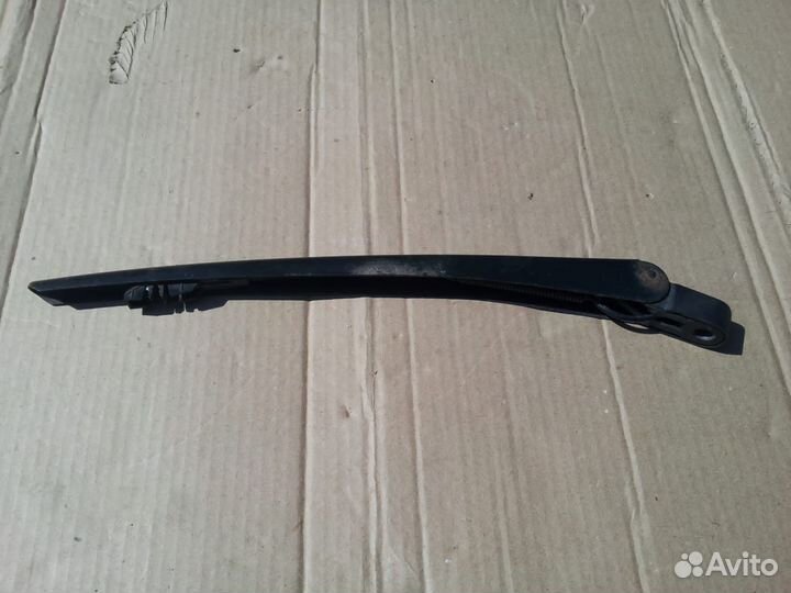 Задний рычаг стеклоочистителя Лада-1117 Калина