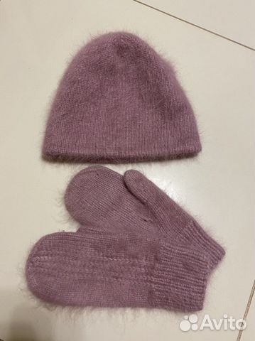 Вязаный комплект шапка и варежки