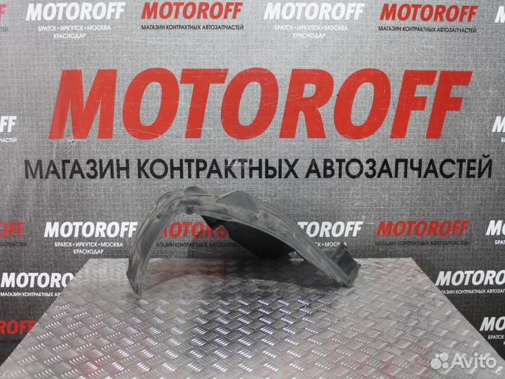 Подкрылок левый Nissan Skyline V36 верх